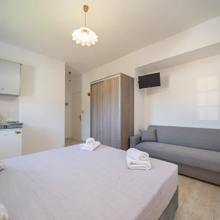 Dimitris Appartement Karavomylos