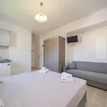 Dimitris Apartman Karavómilosz